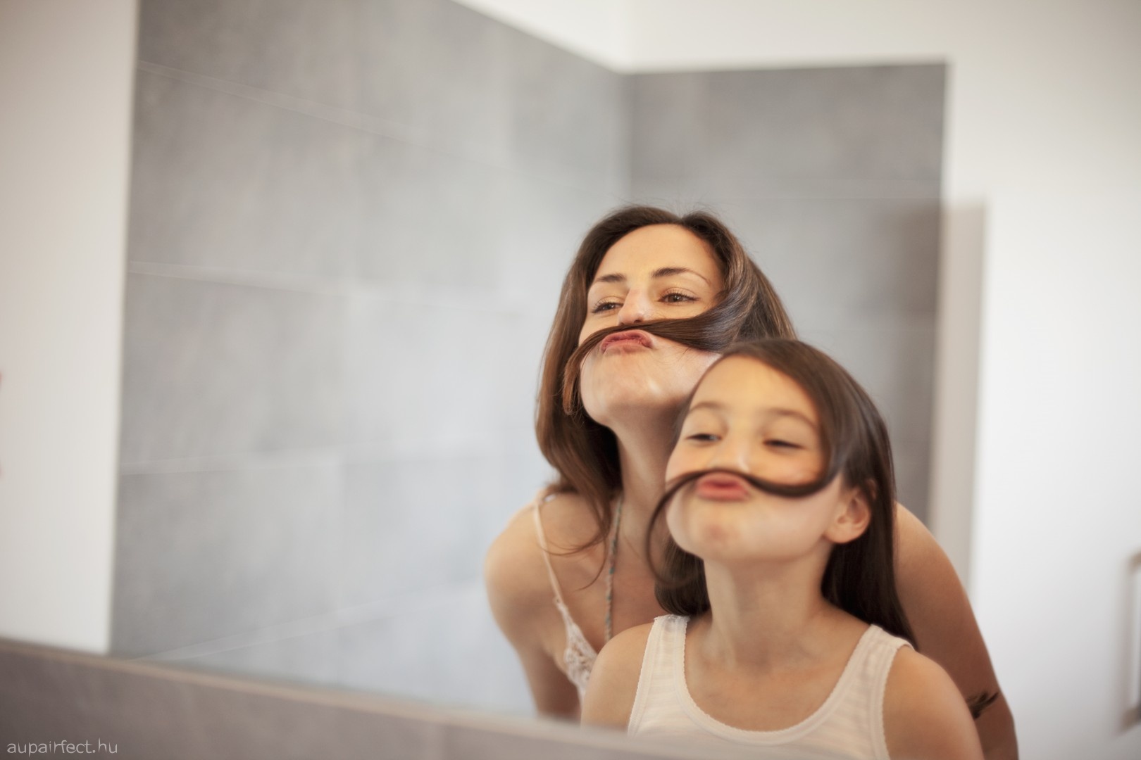 Tévhitek az au pair programról_tükörben móka